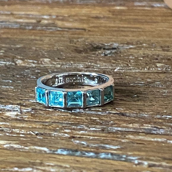 Lia Sophia “Cold Front” Ring - Picture 2 of 3